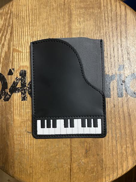 Passport Holder Leather Piano Dallaiti