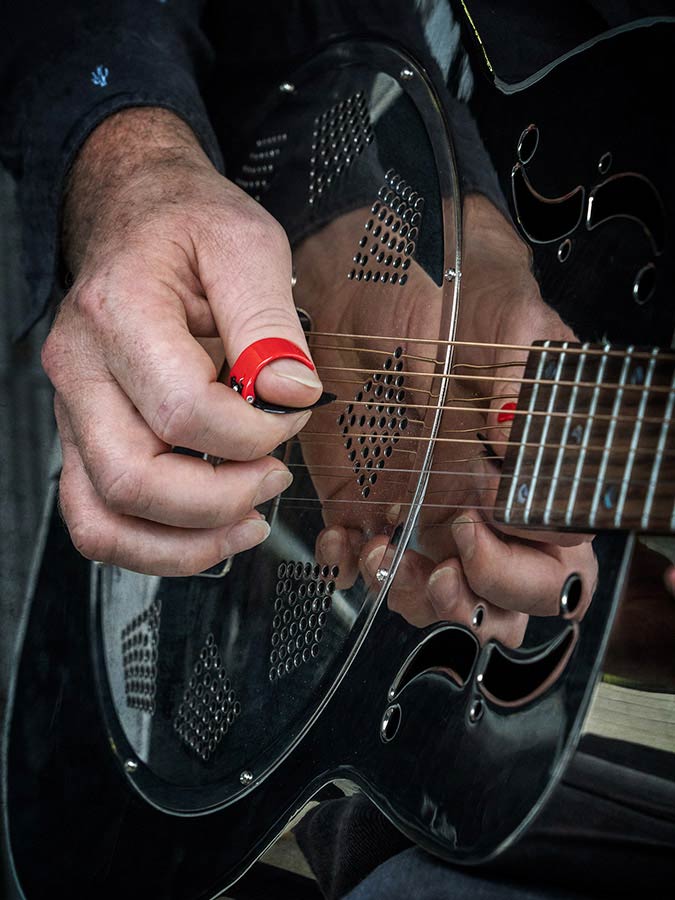 Plectrum Thumb Pick Black Mountain Spring Action Medium